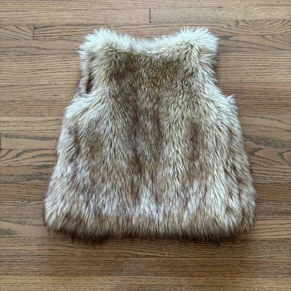 Old Navy Kids XS‎ 5 Faux Fur Vest Brown Cream Shaggy Sleeveless Jacket Outerwear